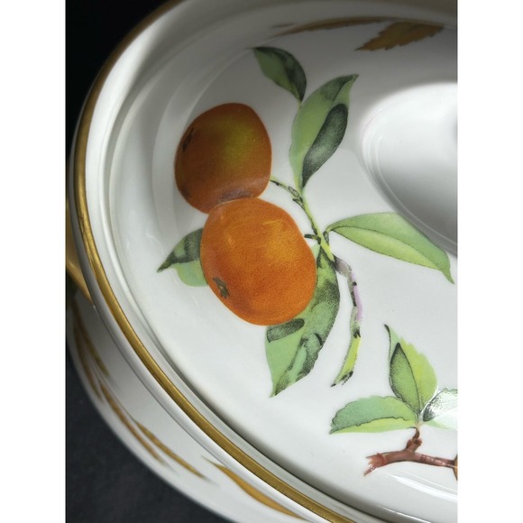 Royal Worcester EVESHAM Gold 2.5 QT Casserole with Lid England Vintage Retired - Picture 9 of 16